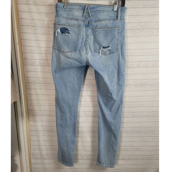 GOOD AMERICAN GOOD WAIST LIGHT WASH JEANS, SZ 6/28 - Picture 8 of 14